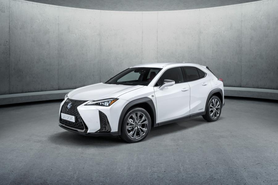  Lexus UX250h F-Sport 2018 года  (WW) (фото 1 из 46)